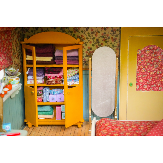 Kids DIY Dollhouse Furniture Kit - Bedroom (Scale 1:12)