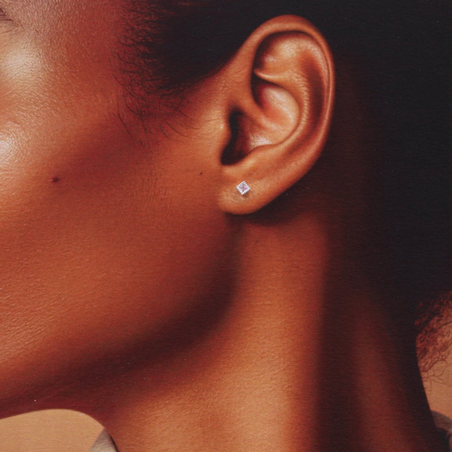 KINFOLK Red Shepherd with Small square gem earrings