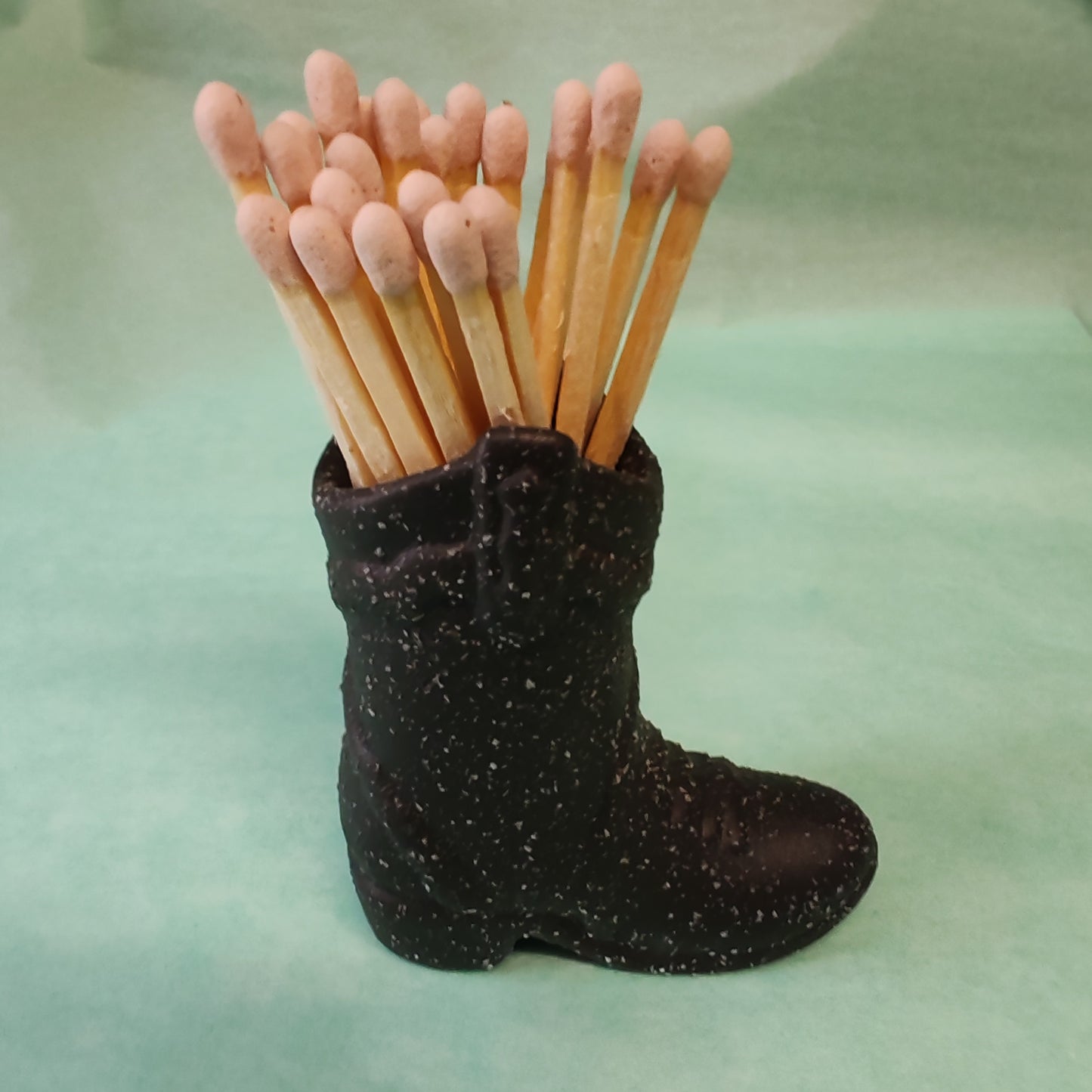 Nashville Ceramic Cowboy Boot Match Holder Black with Matches (25Pcs)