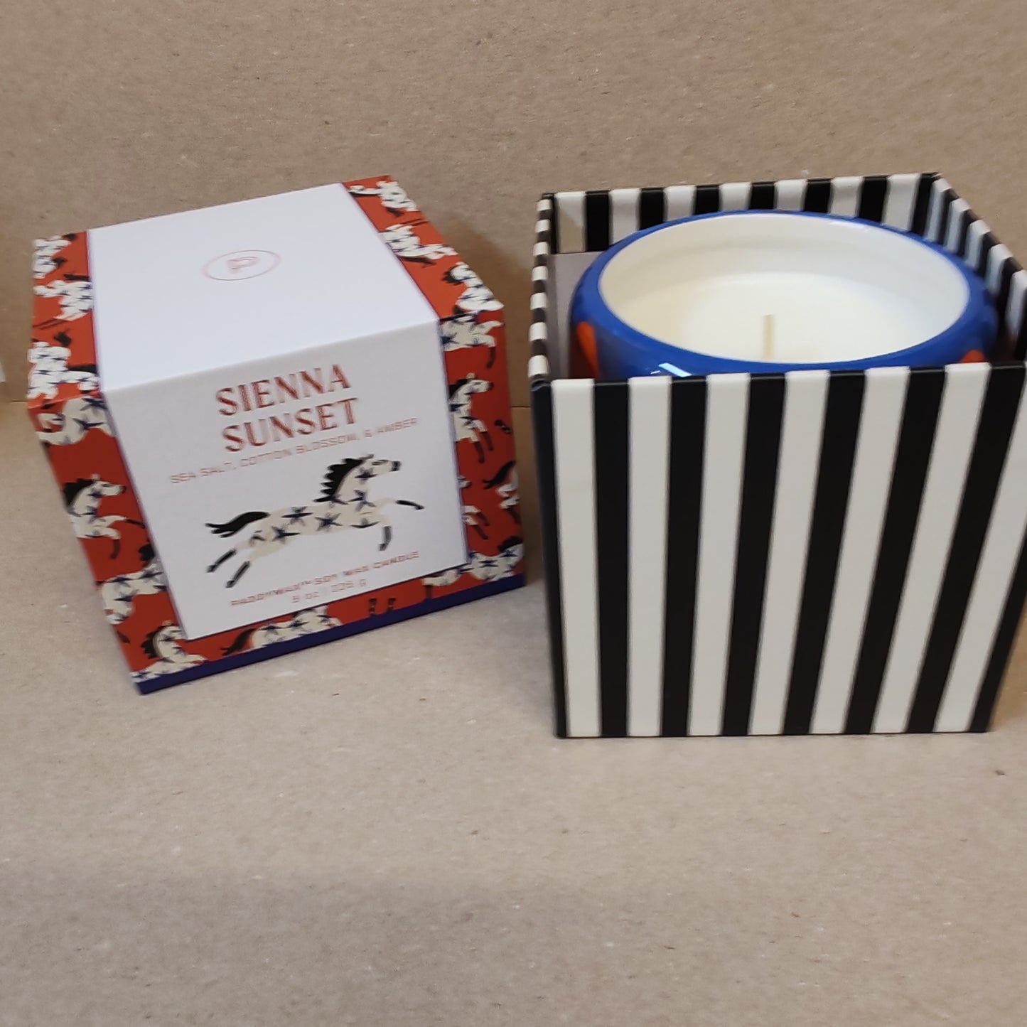 Adopo scented candle with horse design. Sienna sunset Scented