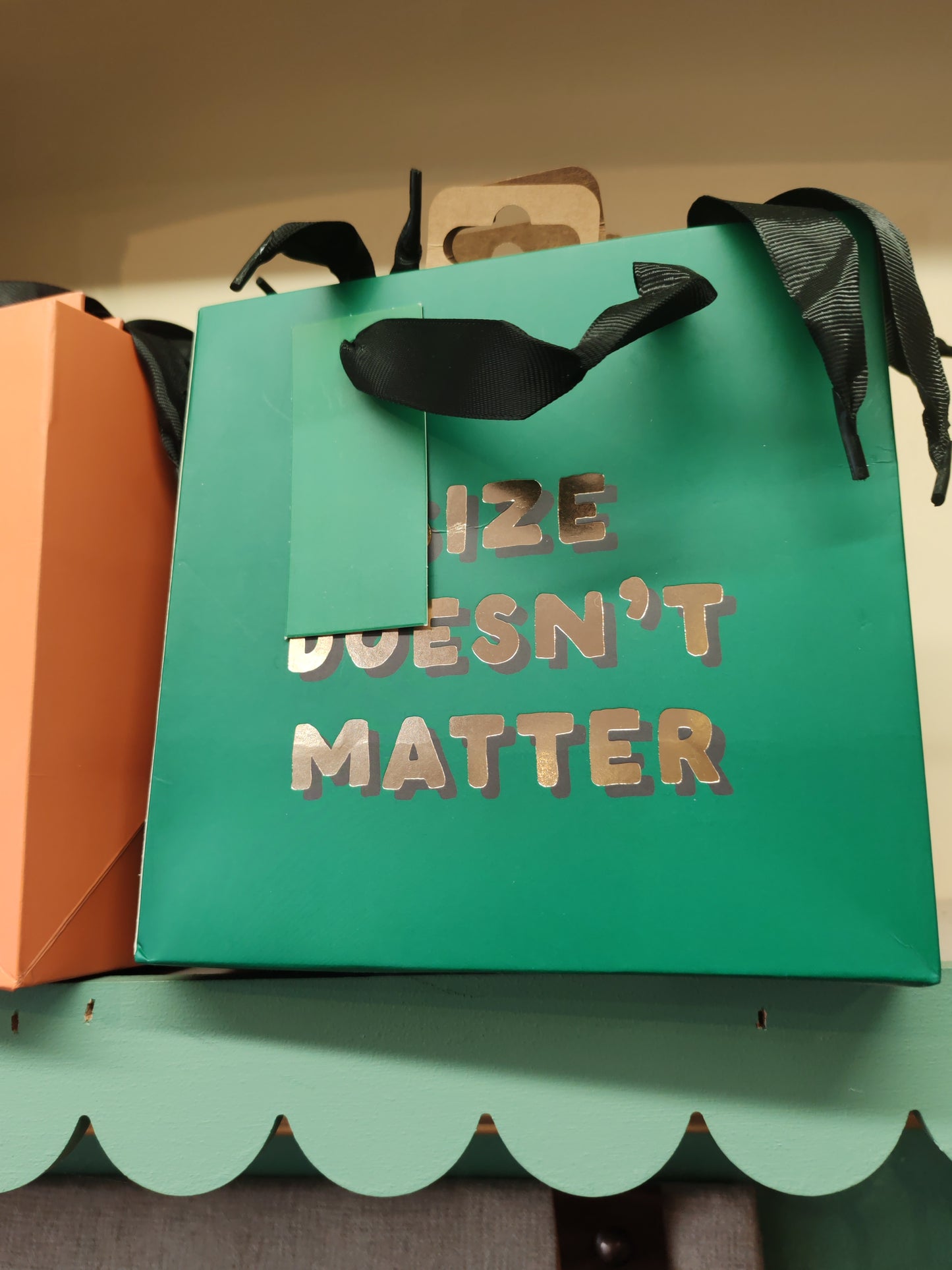 Size doesn't matter mini gift bag