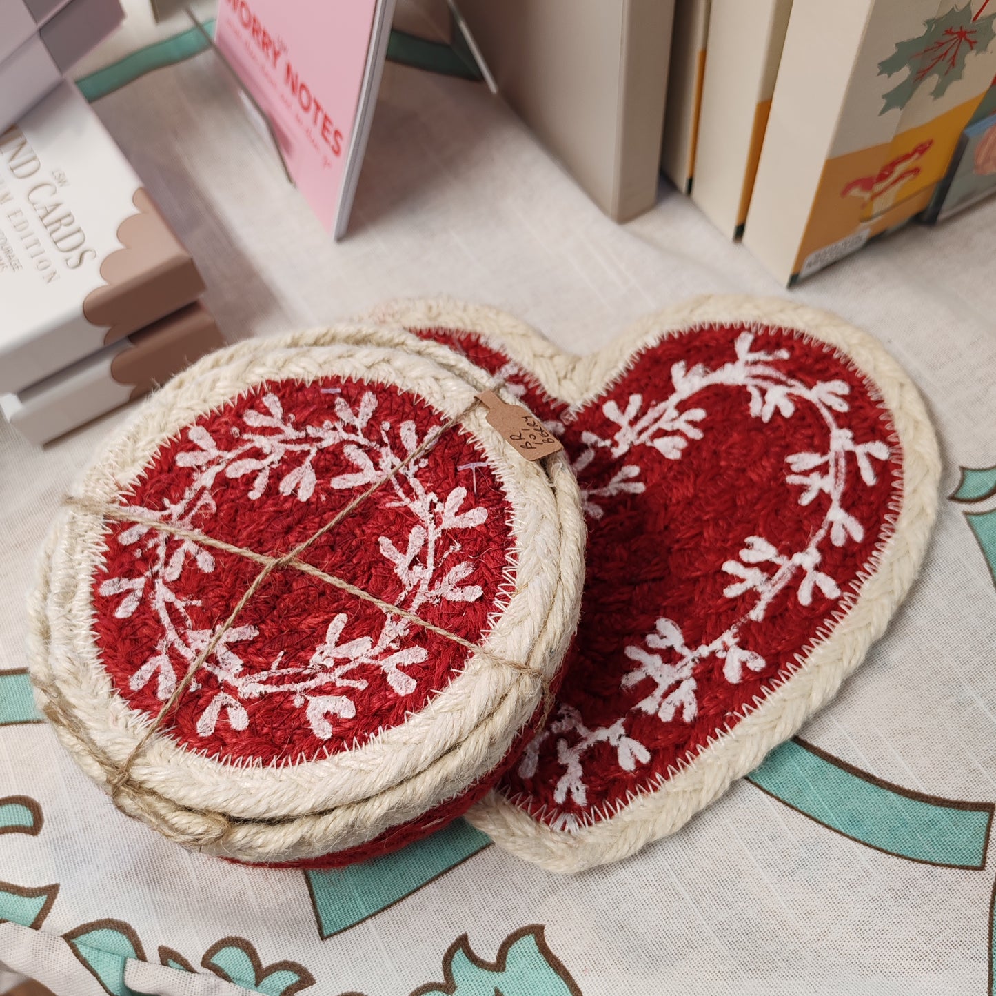 Set 6 berry Jute coasters