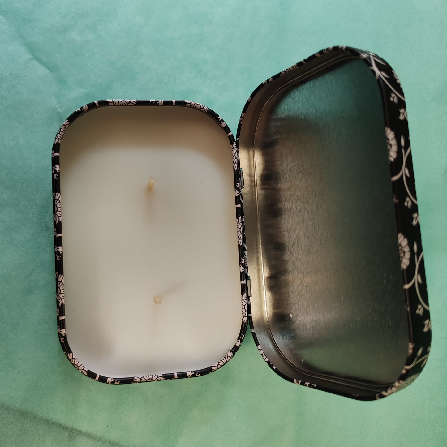 Cherie 4.5oz/155g Printed Tin Candle - Black & Grey - Black Fig & Olive