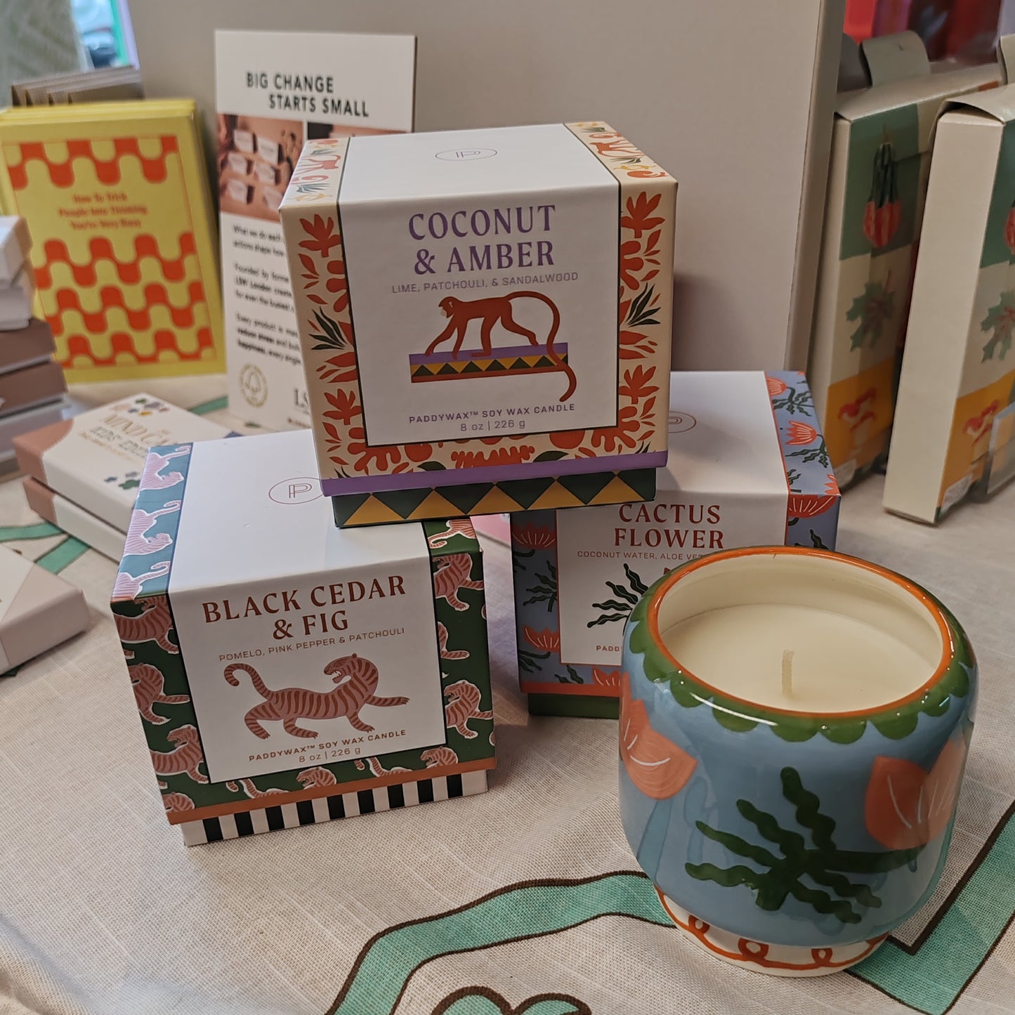 Adopo palm tree ceramic candle. Scent of Melon, Violet and Driftwood