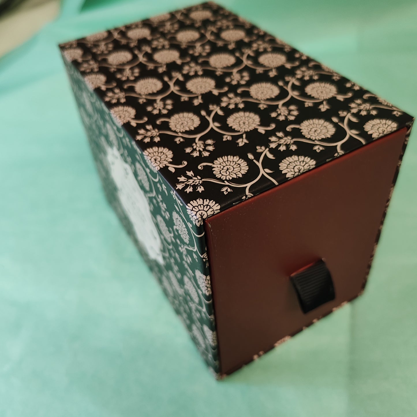 Cherie 5.5oz/155g Ceramic Dish Candle - Black-Black Fig & Olive