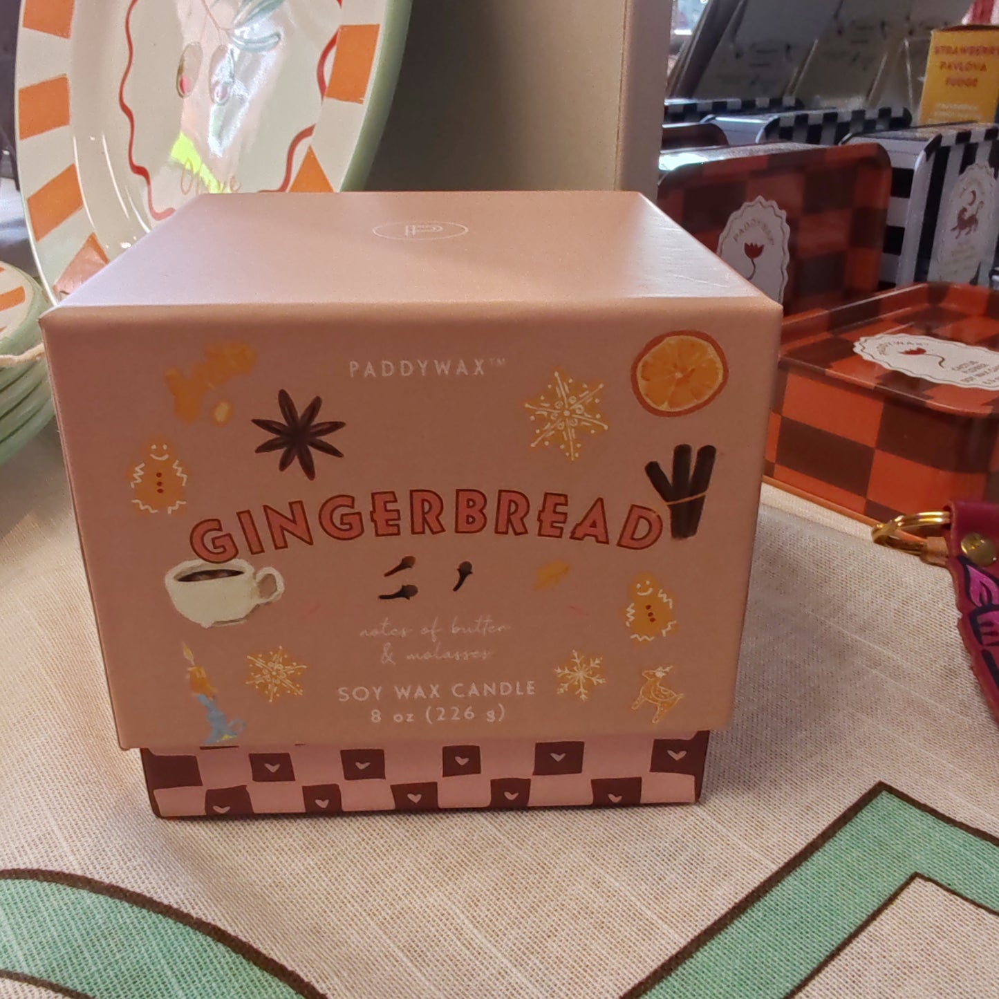 Bistro 8oz ceramic scented candle. Gingerbread man.