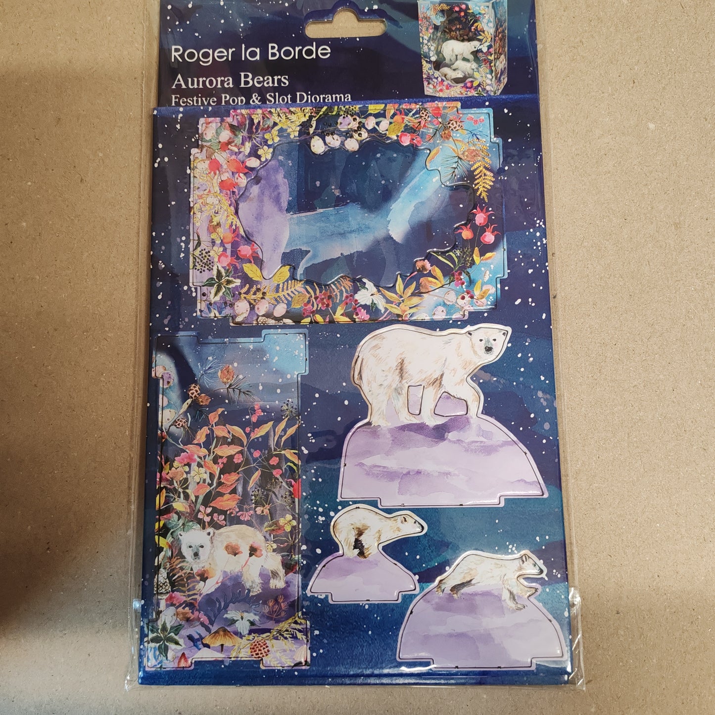 Pop and slot Aurora bears Diorama