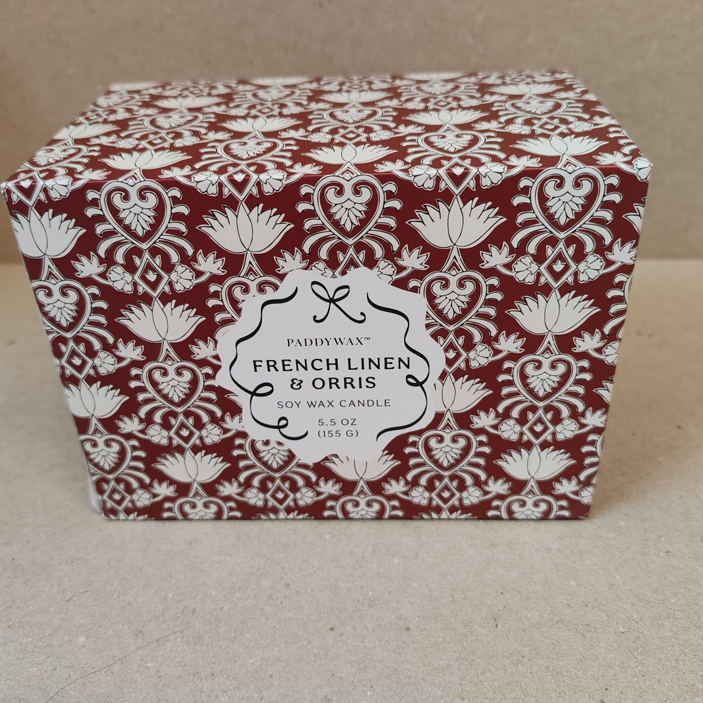 Scented candle in porcelain dish with lid. Scent of french linen and Orris