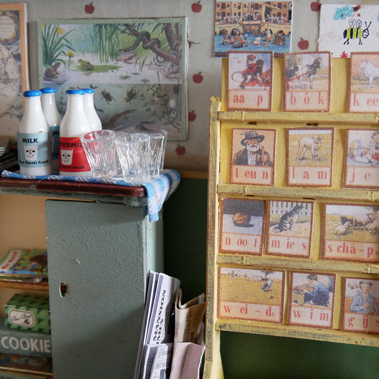 Kids DIY - Die-Cuts Classroom - The Mouse Mansion