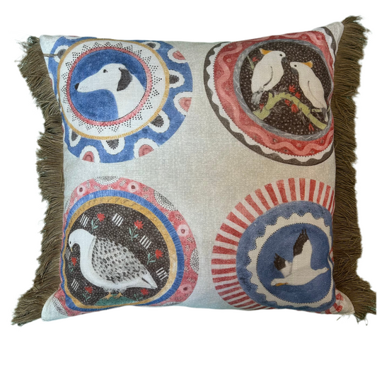 Kit kemp/warwick with gold trim cushion