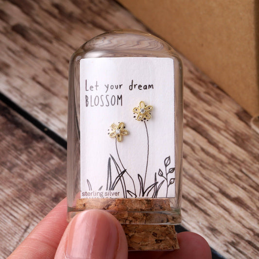 Let your dream blossom flower earrings gold