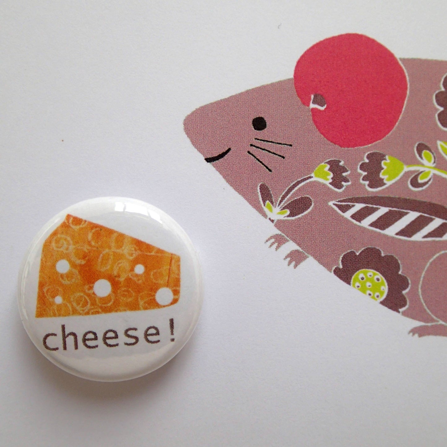 Greeting card with badge - Mouse with cheese
