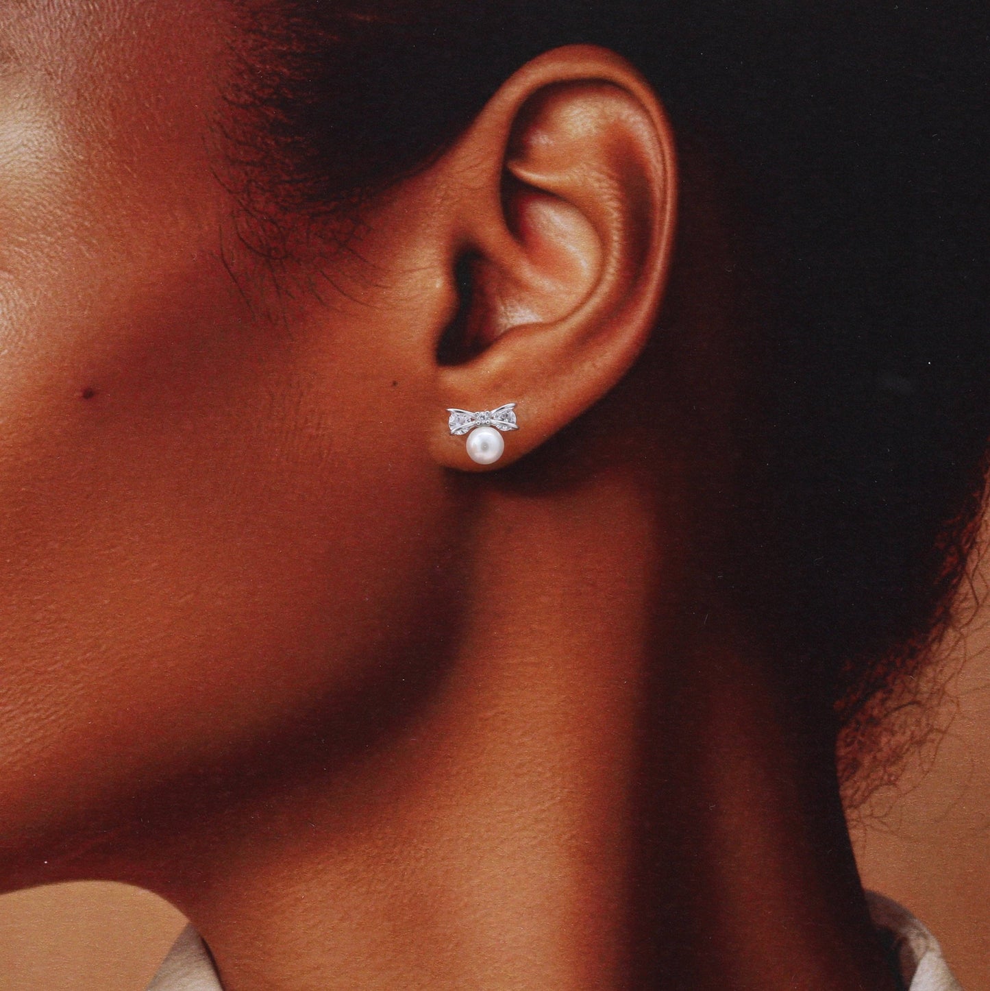 MERRY-GO-ROUND Crystal & Pearl Bow Earrings