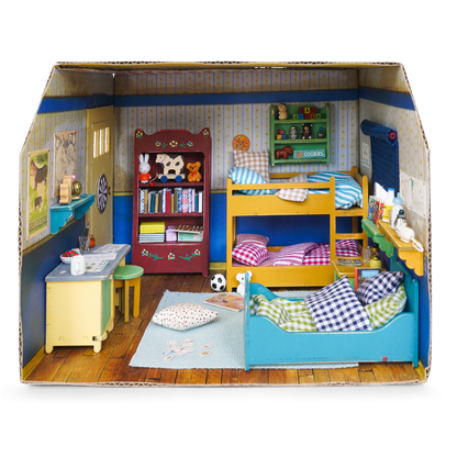 Kids DIY Dollhouse - Cardboard Room - Kid's Bedroom