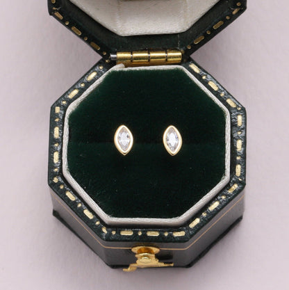 KINFOLK  GREEN Shepherd with Oval crystal earrings