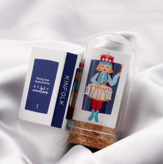 KINFOLK BLUE Drummer Clear rectangle gem earrings