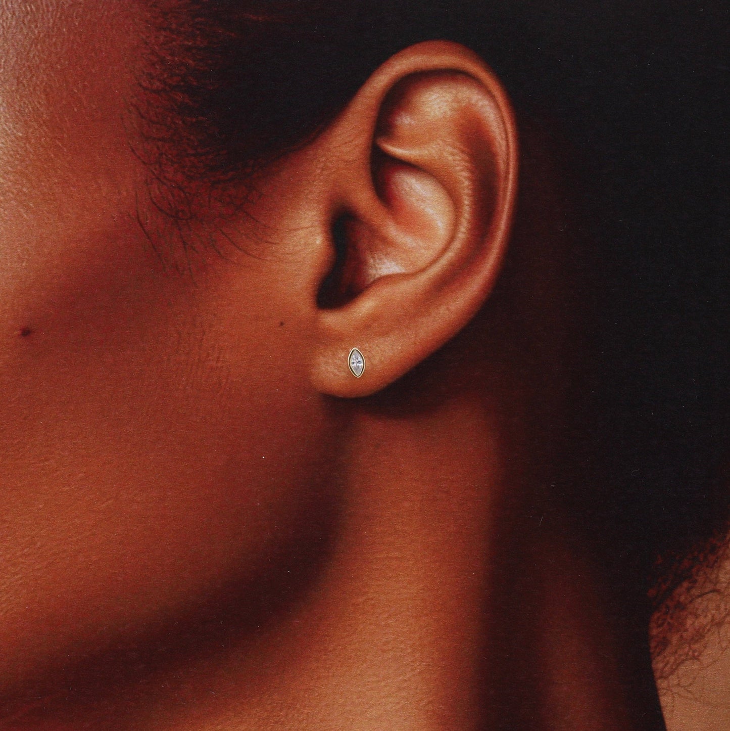 KINFOLK  GREEN Shepherd with Oval crystal earrings