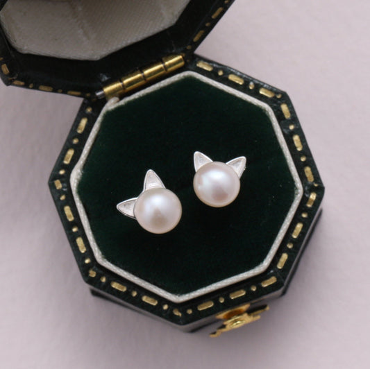 Pearl Cat Earrings