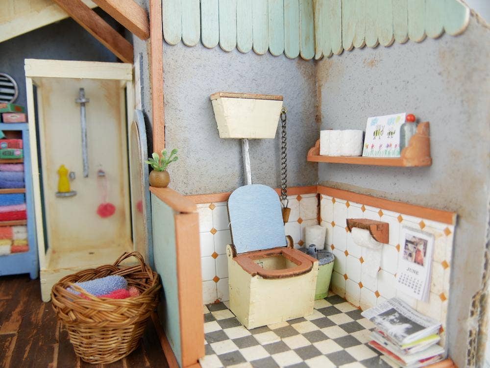 Kids DIY Dollhouse Furniture Kit - Bathroom (Scale 1:12)