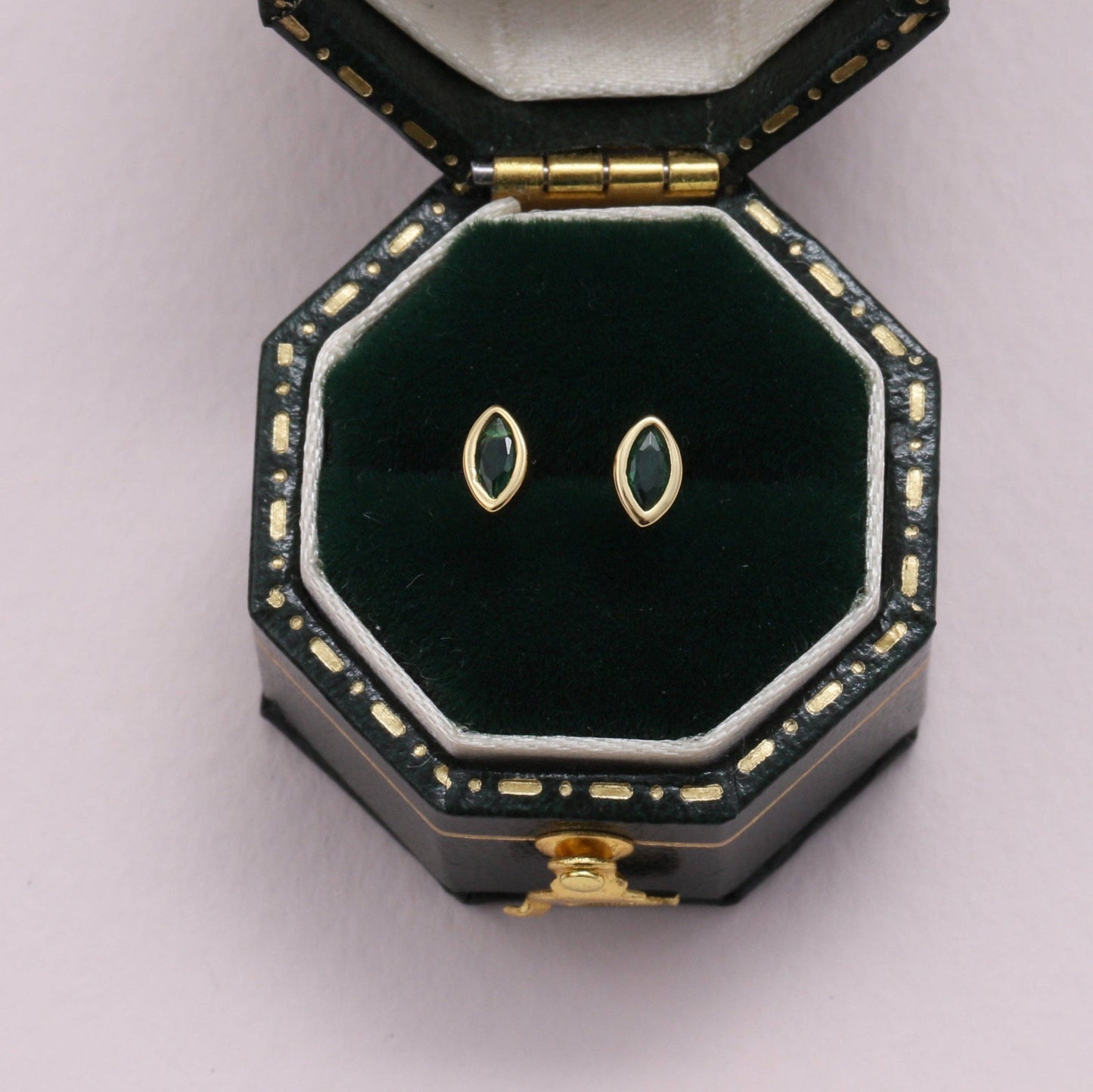 KINFOLK  GREEN Shepherd with Oval crystal earrings