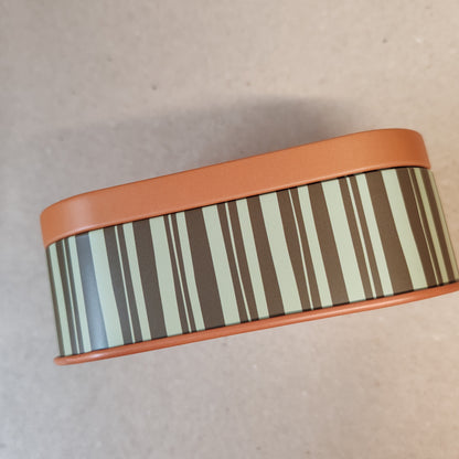 Bistro tin scented candle. Pumpkin spice scent