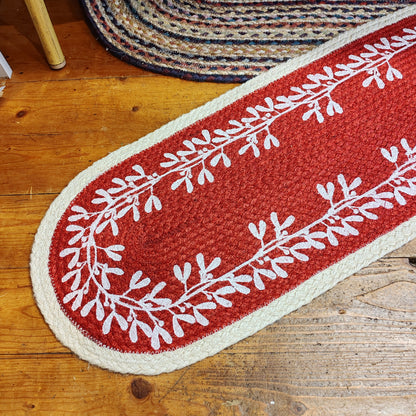 Jute Berry table runner. Festive Berry