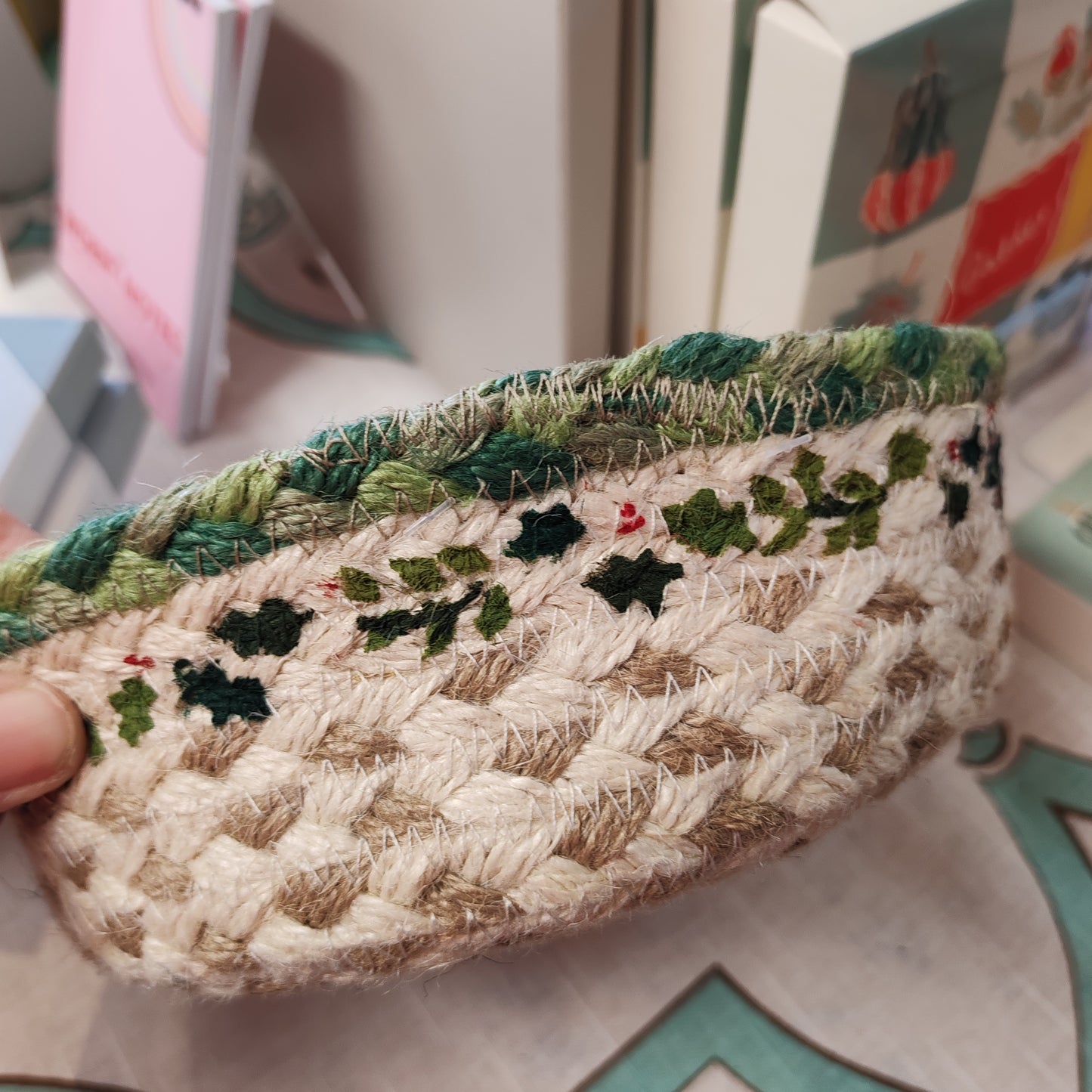 Christmas jute mini basket.