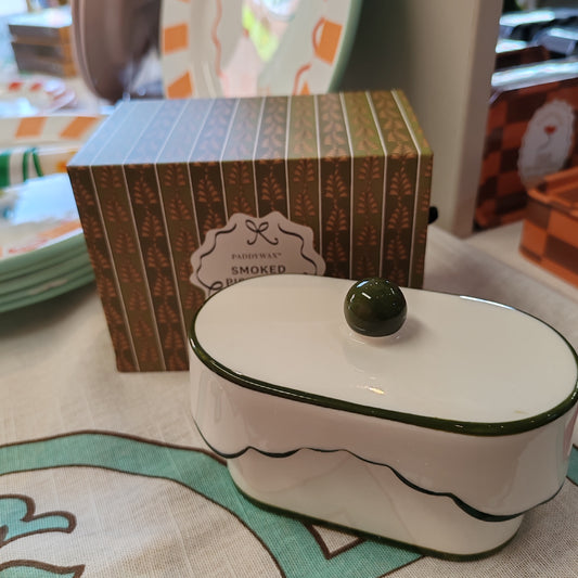 Cherie 5.5oz scented candle in porcelain lides pot with drawer packaging. Scent of Smoked Pistachio.