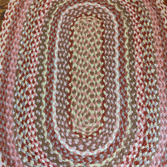 Coral oval rug 2' x 3' (61cm x 92cm)