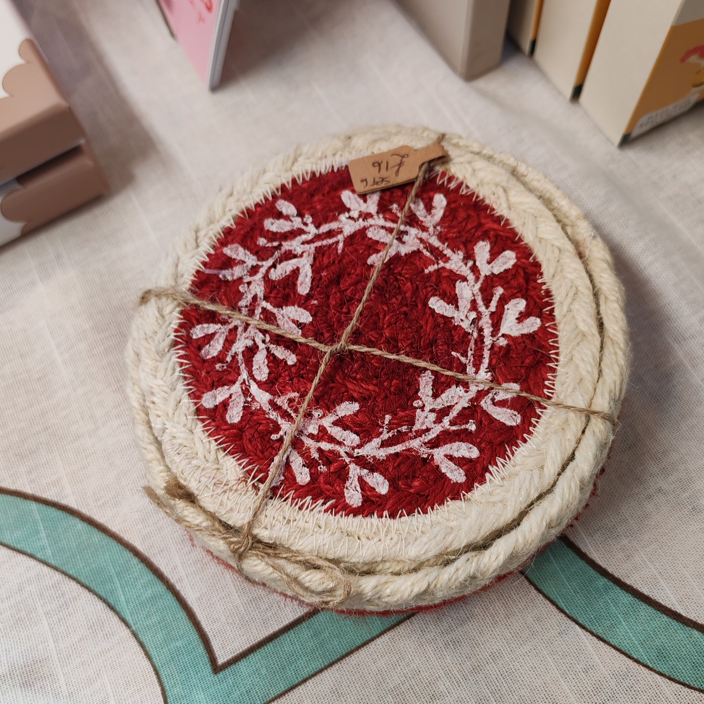 Set 6 berry Jute coasters