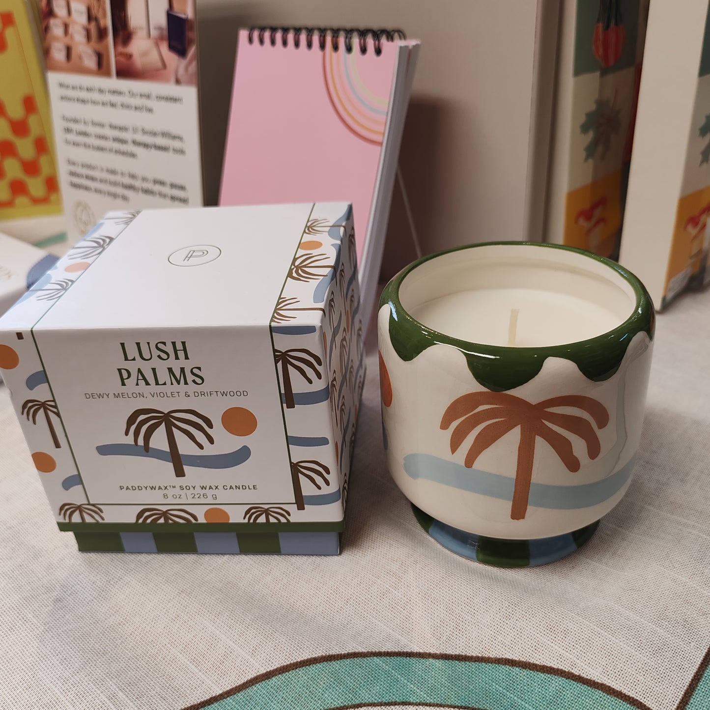 Adopo palm tree ceramic candle. Scent of Melon, Violet and Driftwood