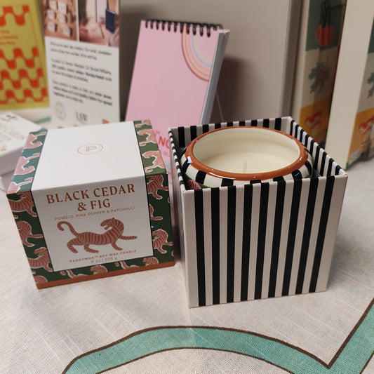 Adopo Tiger decorated Ceramic candle. Scent of Pomelo, pink pepper and Patchouli.