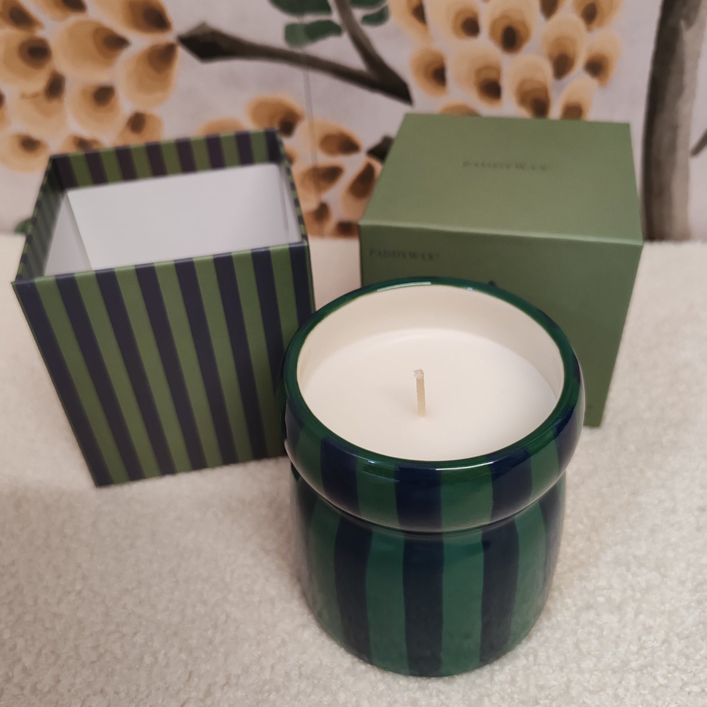 Cabana 6.5oz scented candle. Vanilla bean and Myrhh mod scent