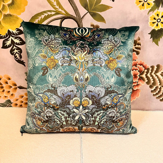 Becca Who Eden 18" cushion