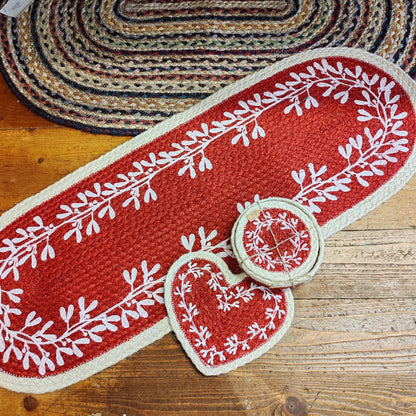 Jute Berry table runner. Festive Berry