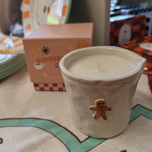 Bistro 8oz ceramic scented candle. Gingerbread man.