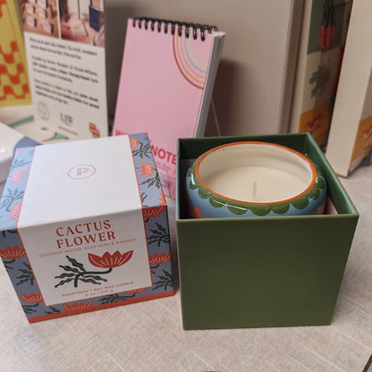 Adopo flower cactus ceramic candle. Scent of coconut water, aloe Vera and bamboo